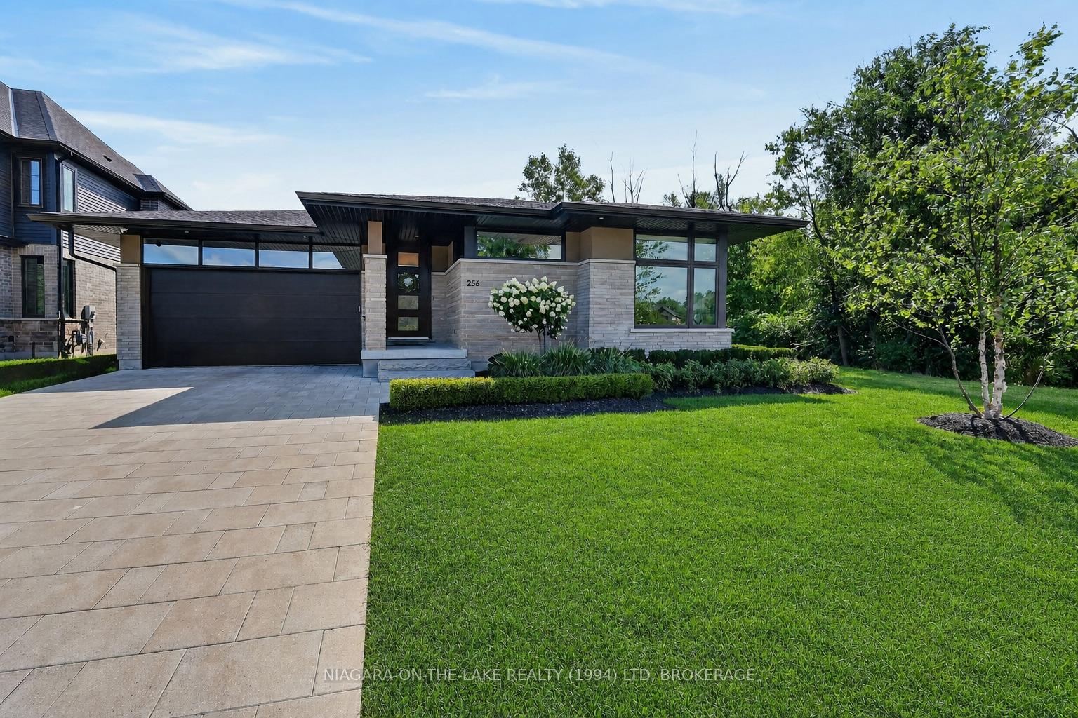 Photo of 256 Clare Avenue