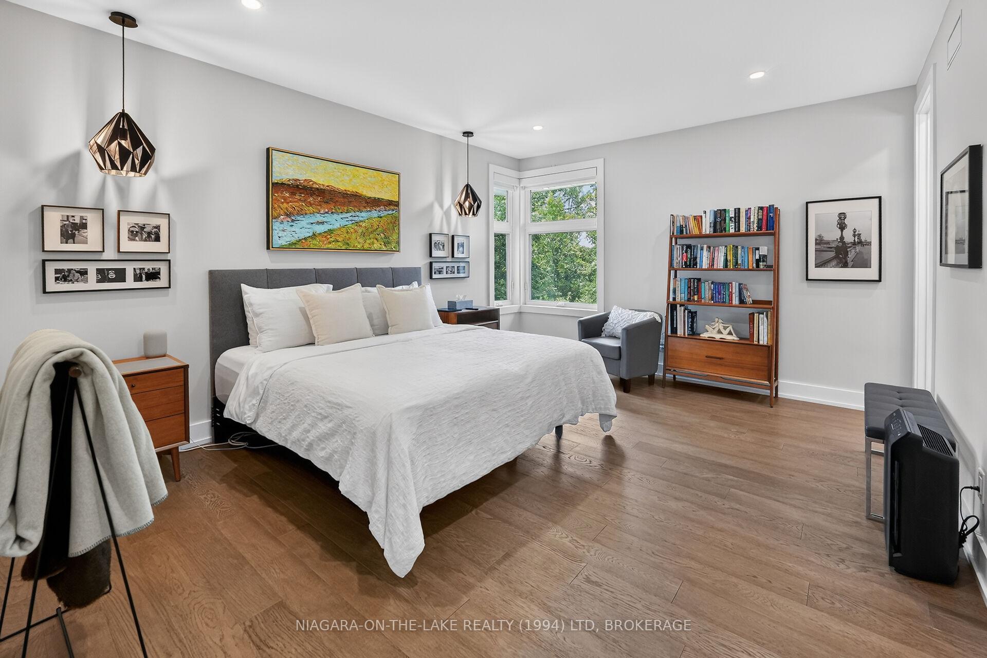 Photo 18 of 256 Clare Avenue, Welland, Prince Charles — HOMEH