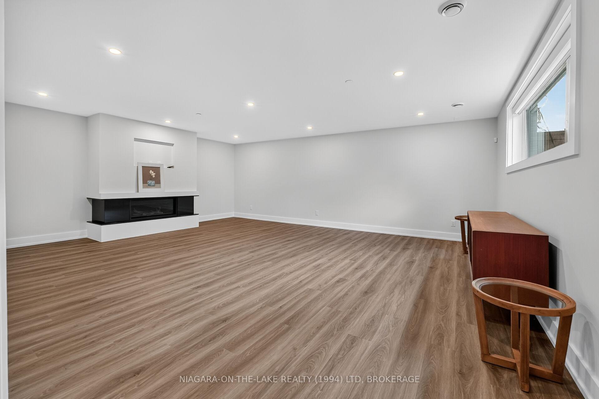 Photo 28 of 256 Clare Avenue, Welland, Prince Charles — HOMEH