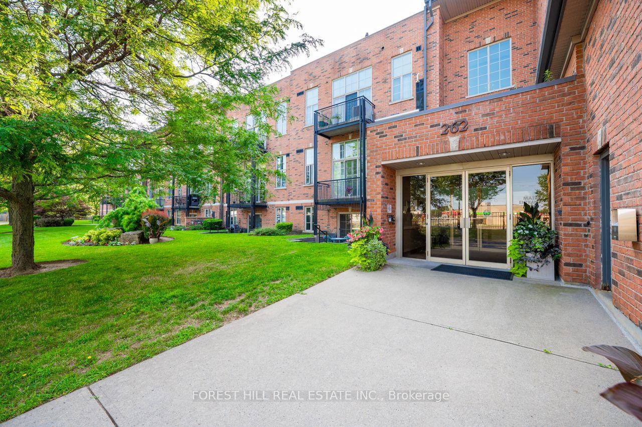 Photo of Unit 102, 262 Dundas Street E