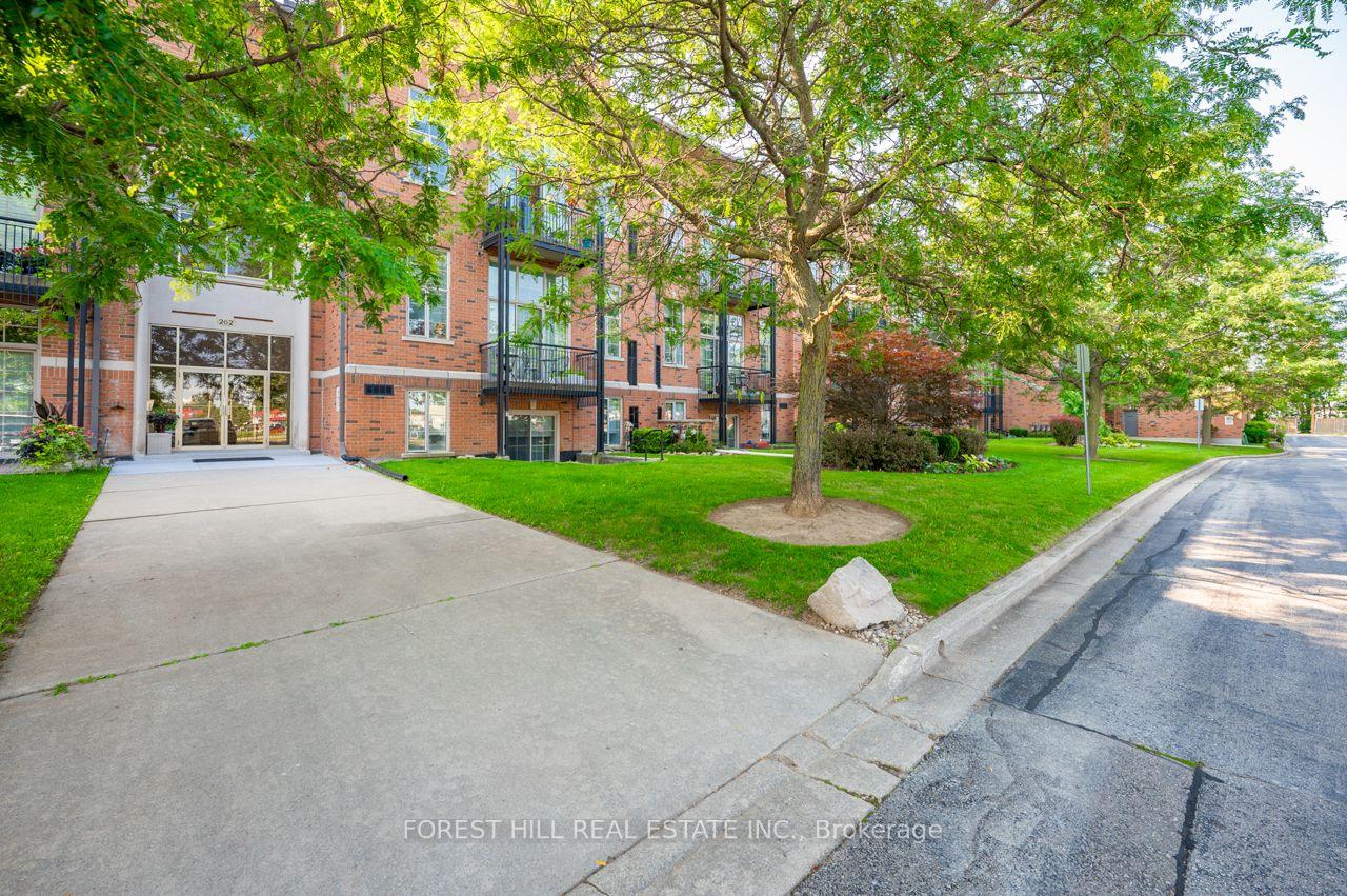 Photo 2 of Unit 102, 262 Dundas Street E, Hamilton, Waterdown — HOMEH