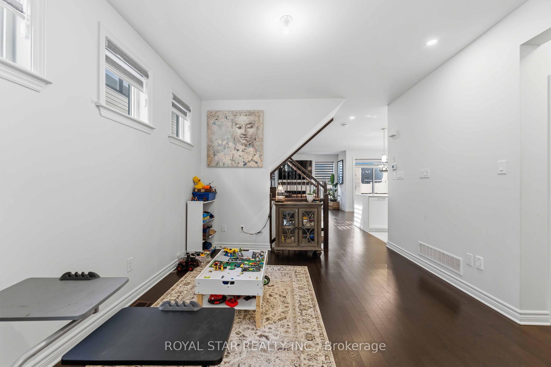 Photo 5 of 240 Dagenham Street, Ottawa, Stittsville (South) — HOMEH