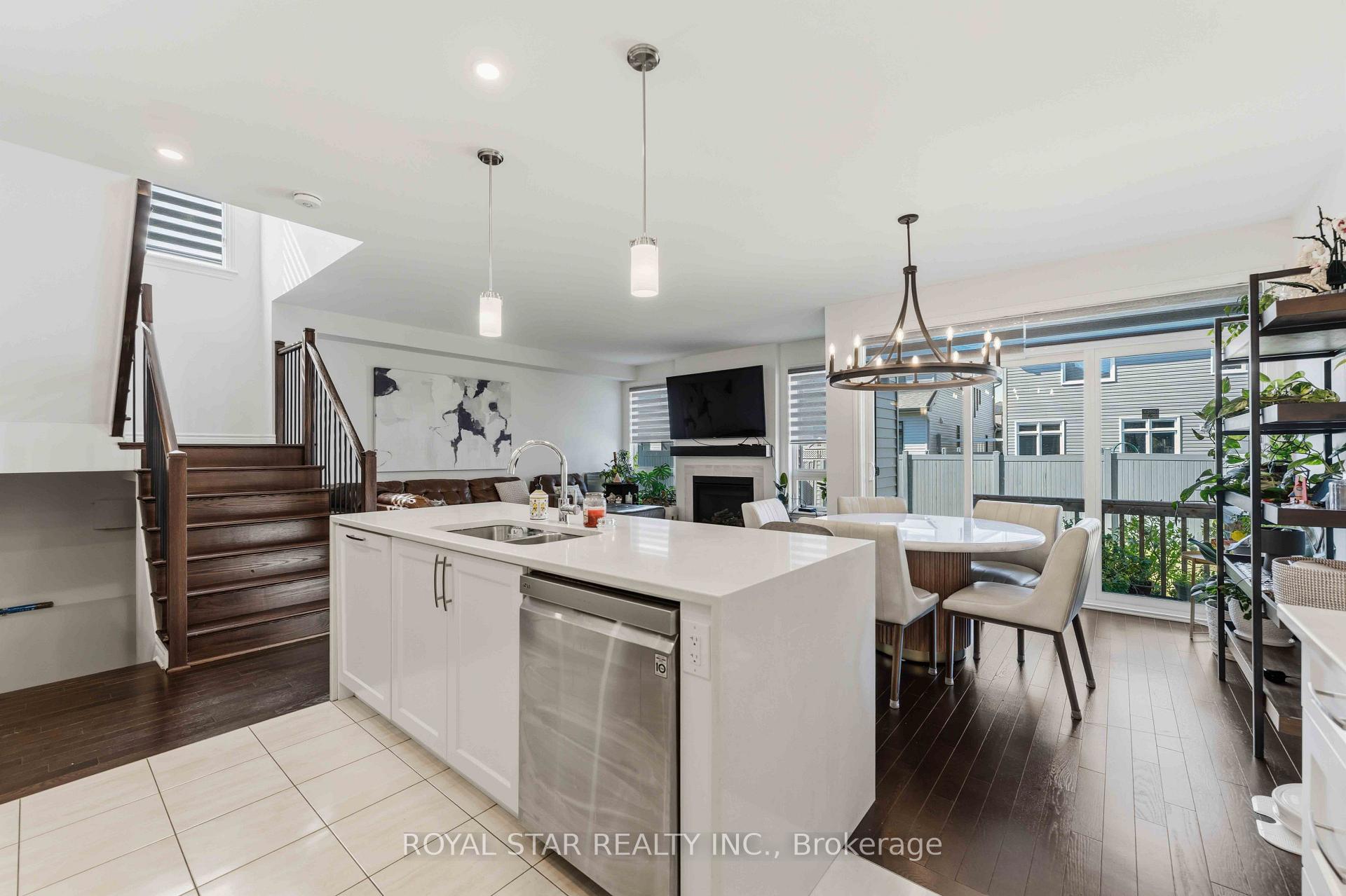 Photo 11 of 240 Dagenham Street, Ottawa, Stittsville (South) — HOMEH