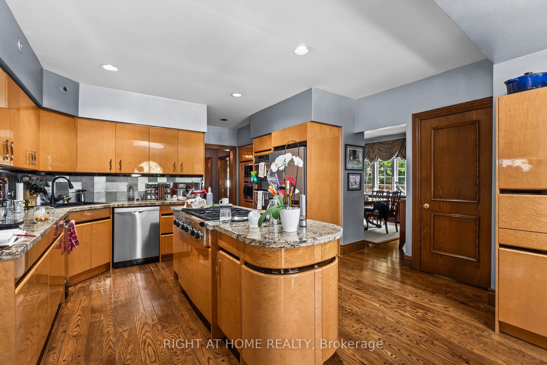 Photo 21 of 287 Russell Hill Road, Toronto, Casa Loma — HOMEH