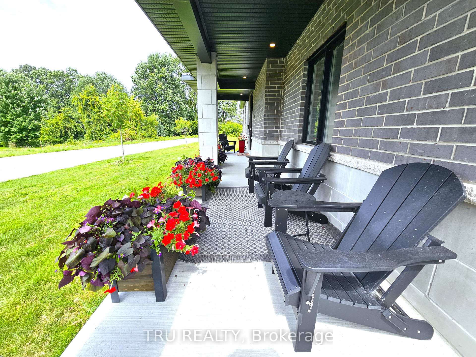 Photo 5 of 332 Makobe Lane, Ottawa, Riverside South/Gloucester Glen — HOMEH