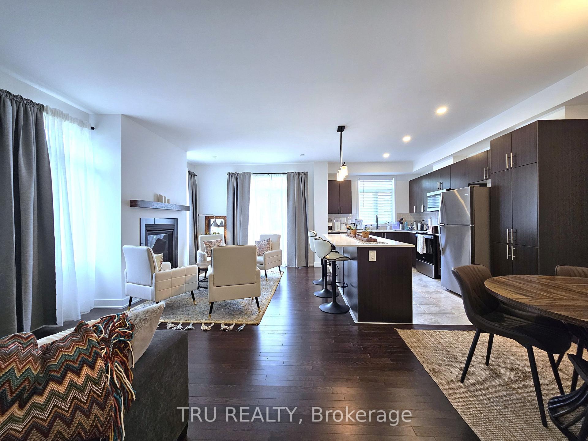 Photo 7 of 332 Makobe Lane, Ottawa, Riverside South/Gloucester Glen — HOMEH