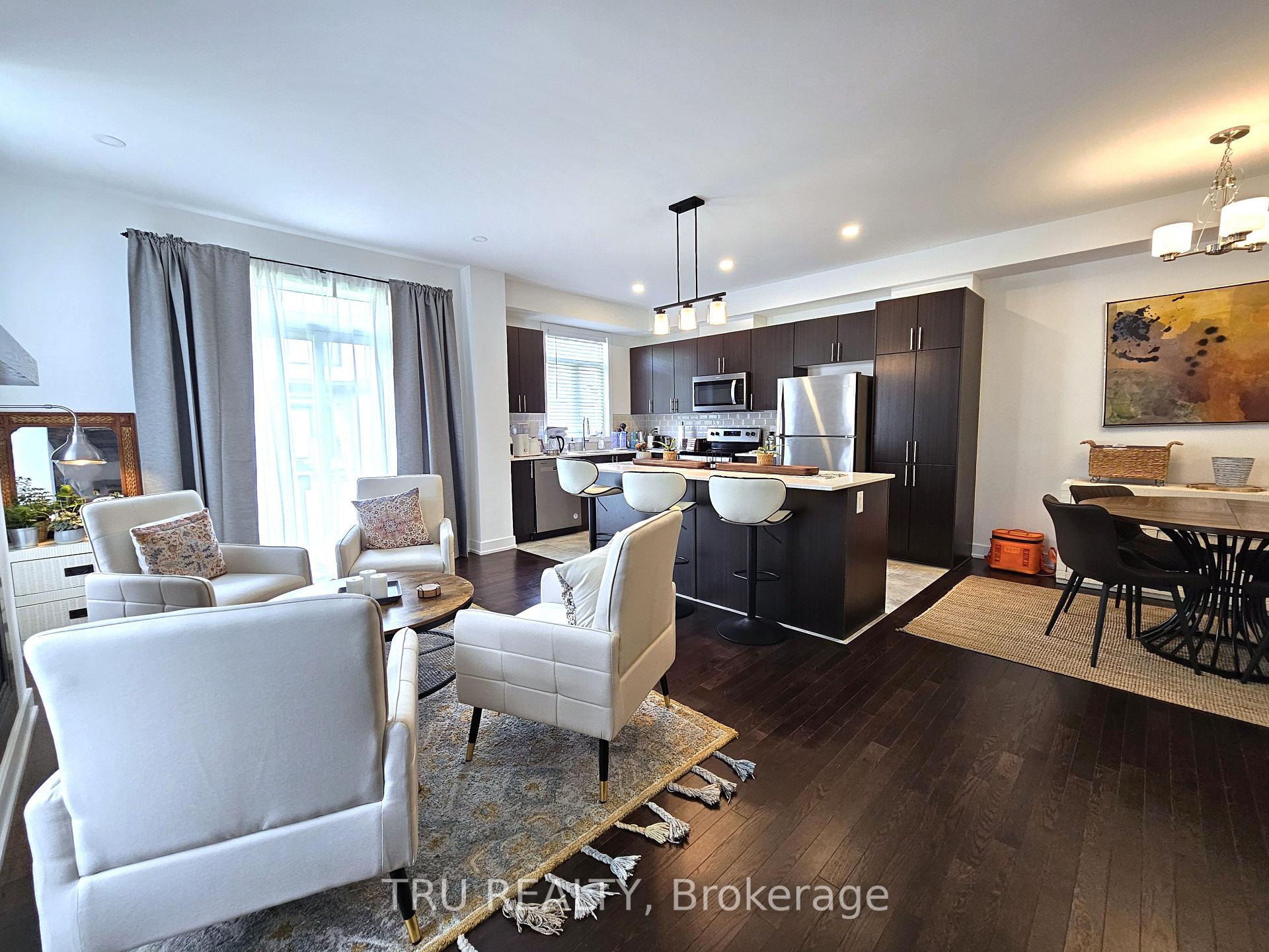 Photo 9 of 332 Makobe Lane, Ottawa, Riverside South/Gloucester Glen — HOMEH