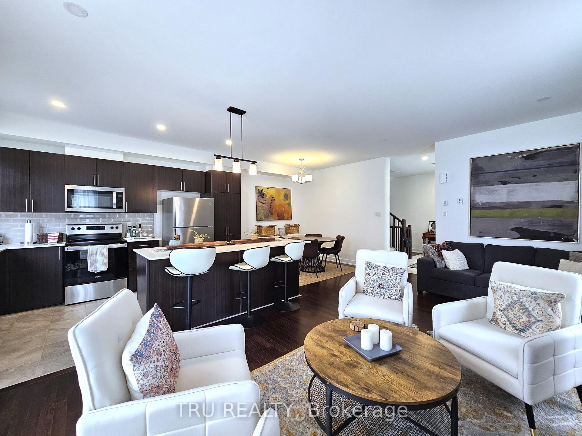 Photo 11 of 332 Makobe Lane, Ottawa, Riverside South/Gloucester Glen — HOMEH