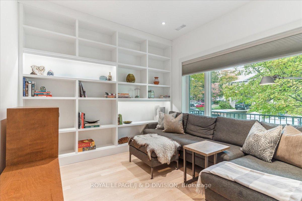 Photo 6 of 16 Forty First Street, Etobicoke, Long Branch — HOMEH