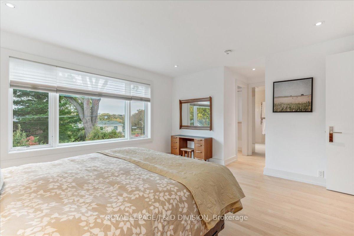 Photo 25 of 16 Forty First Street, Etobicoke, Long Branch — HOMEH