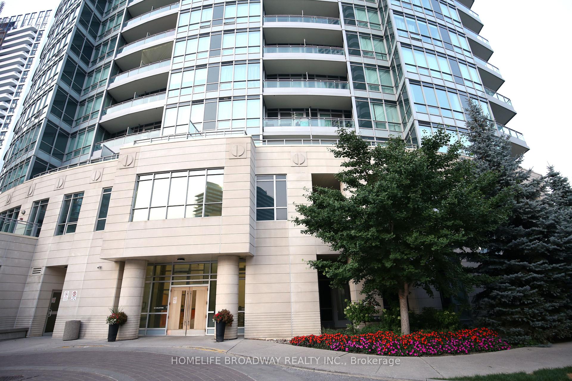 Front of Unit 2515, 18 Holmes Avenue