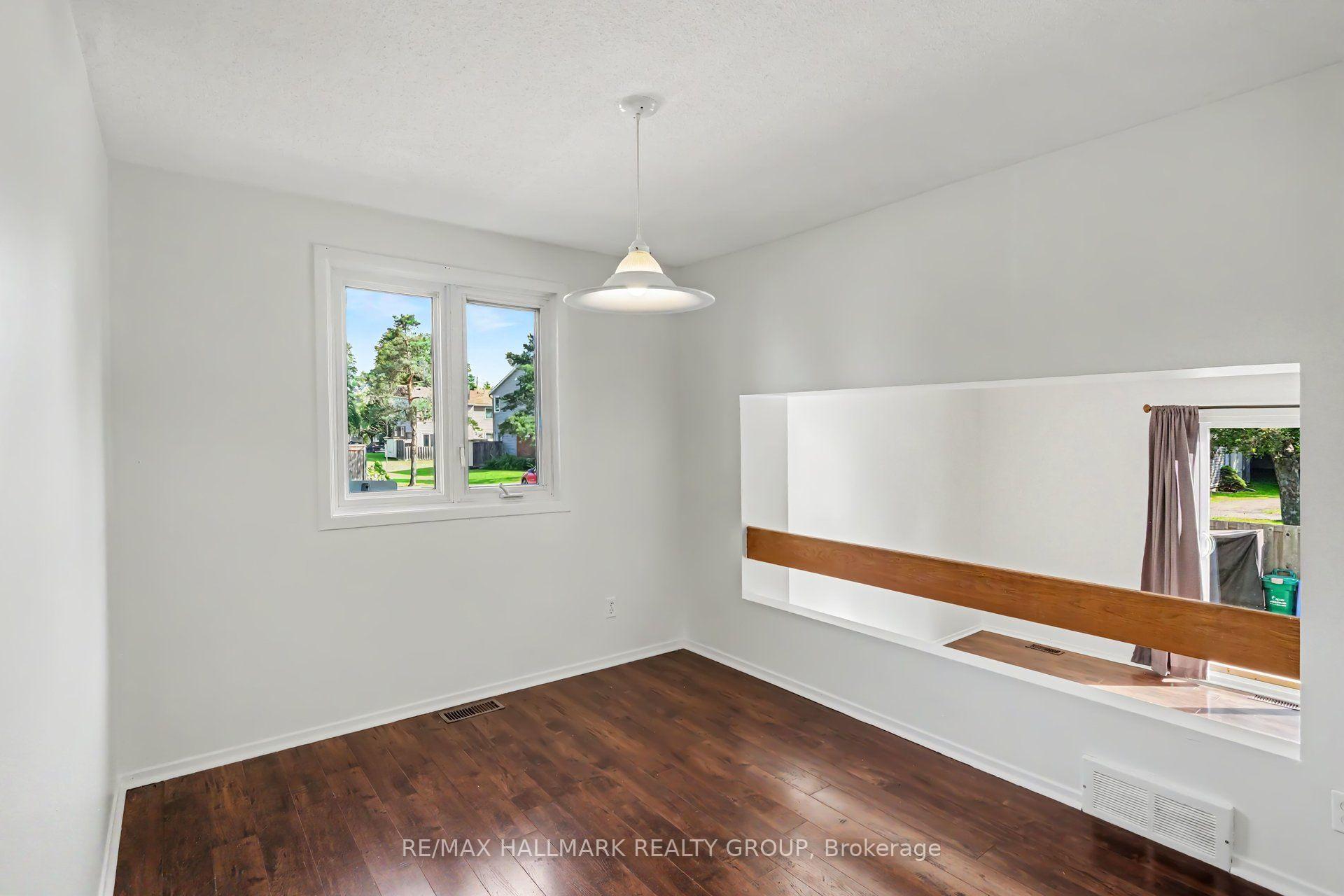 Photo 8 of 1747A Lamoureux Drive, Ottawa, Queenswood Heights South — HOMEH