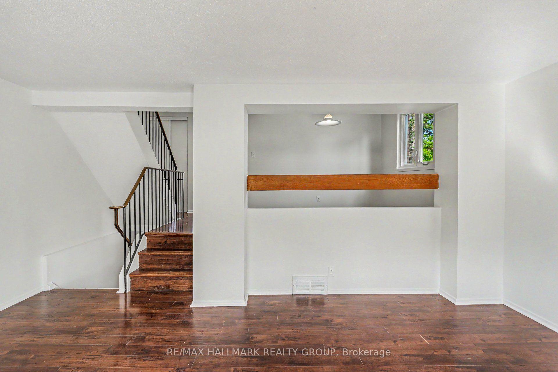 Photo 9 of 1747A Lamoureux Drive, Ottawa, Queenswood Heights South — HOMEH
