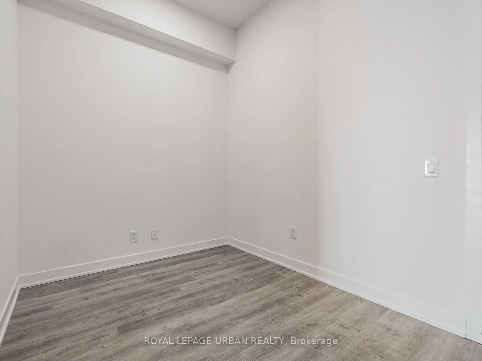 Photo 4 of Unit 2506, 30 Upper Mall Way, Vaughan, Brownridge — HOMEH