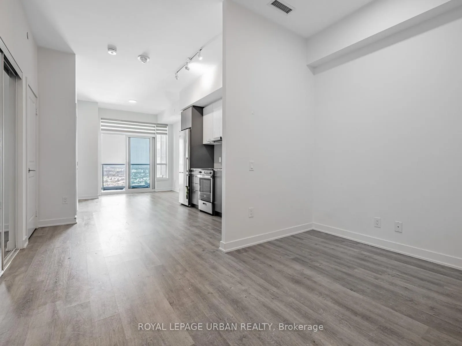 Photo 7 of Unit 2506, 30 Upper Mall Way, Vaughan, Brownridge — HOMEH
