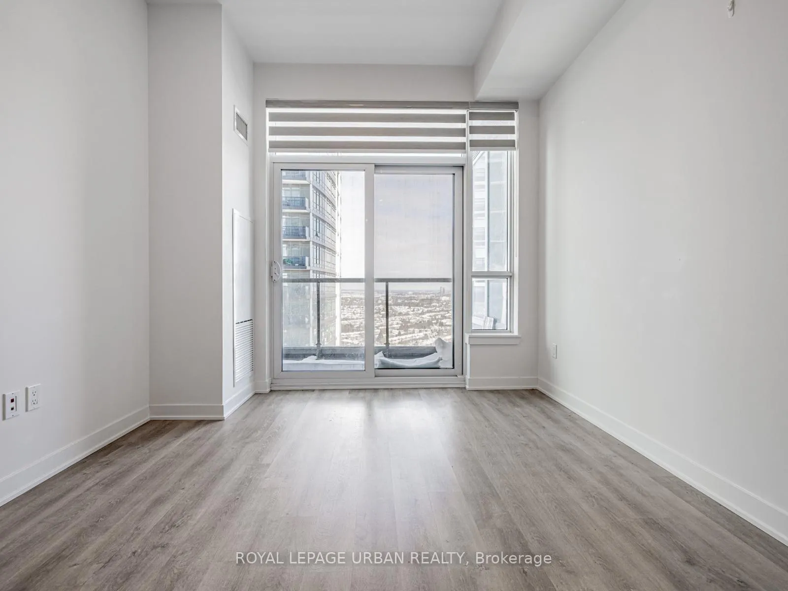 Photo 17 of Unit 2506, 30 Upper Mall Way, Vaughan, Brownridge — HOMEH