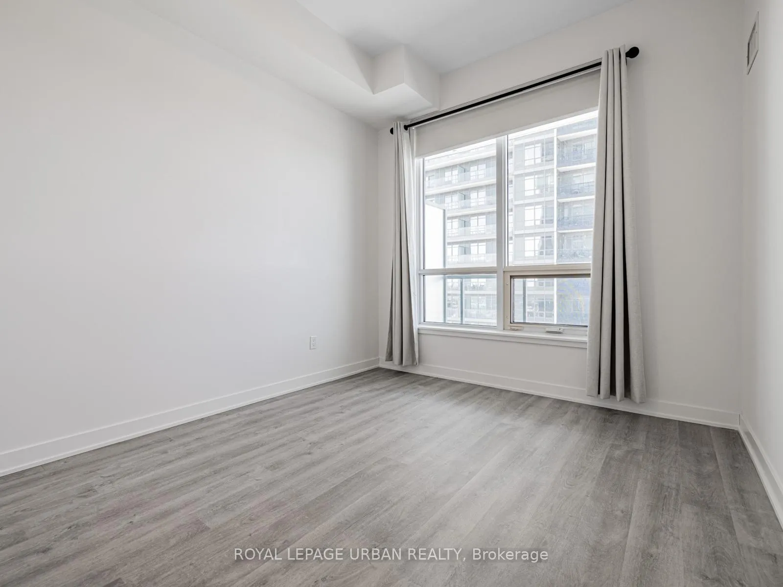 Photo 23 of Unit 2506, 30 Upper Mall Way, Vaughan, Brownridge — HOMEH