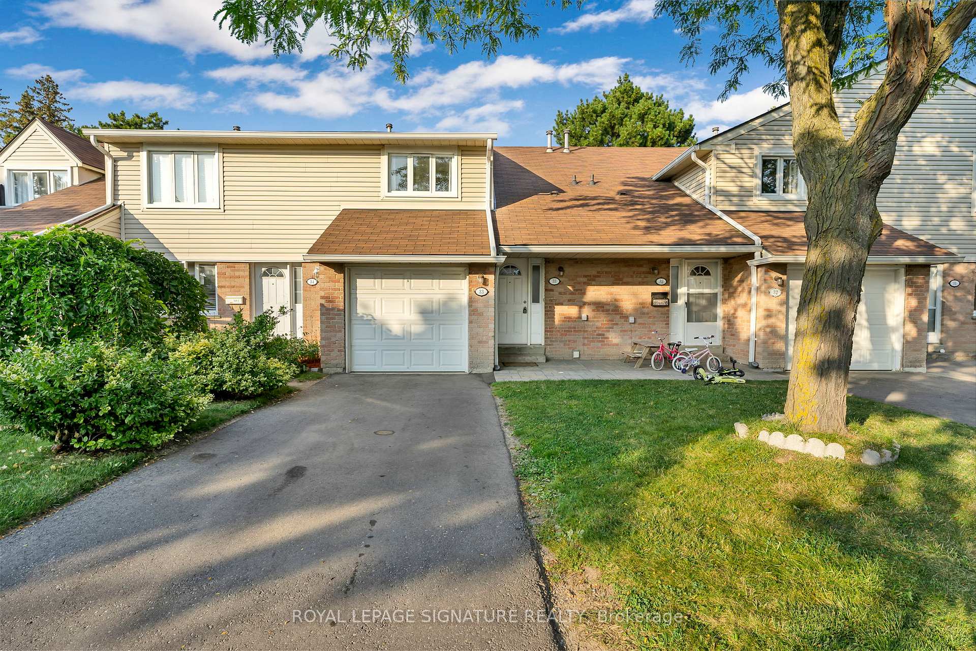 Photo 1 of Unit 33, 2079 The Collegeway Road, Mississauga, Erin Mills — HOMEH