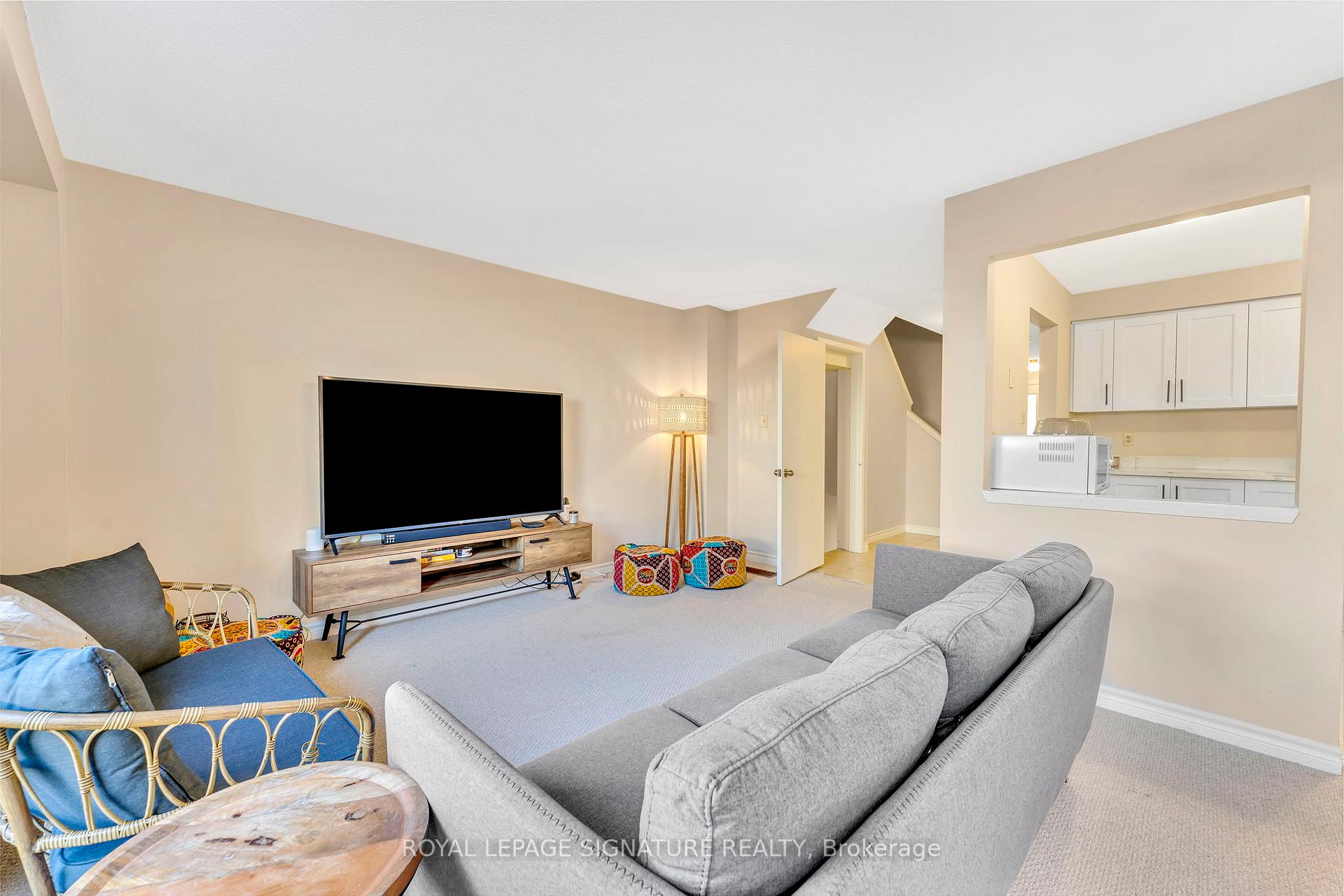 Photo 3 of Unit 33, 2079 The Collegeway Road, Mississauga, Erin Mills — HOMEH