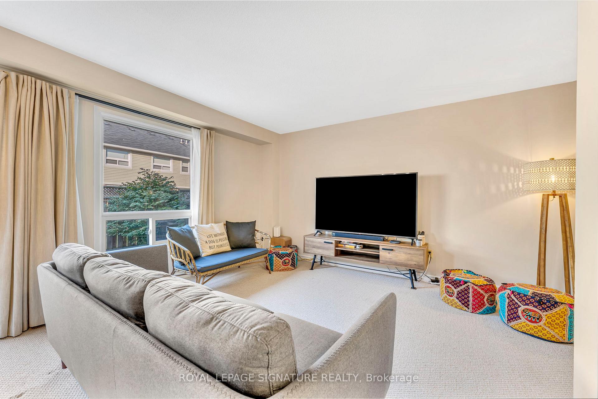 Photo 4 of Unit 33, 2079 The Collegeway Road, Mississauga, Erin Mills — HOMEH