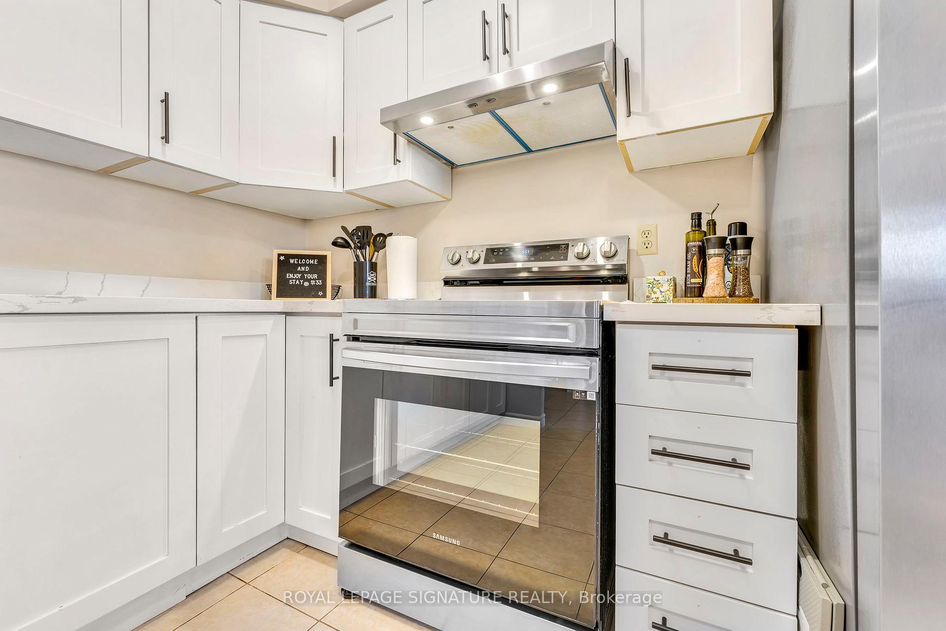 Photo 9 of Unit 33, 2079 The Collegeway Road, Mississauga, Erin Mills — HOMEH