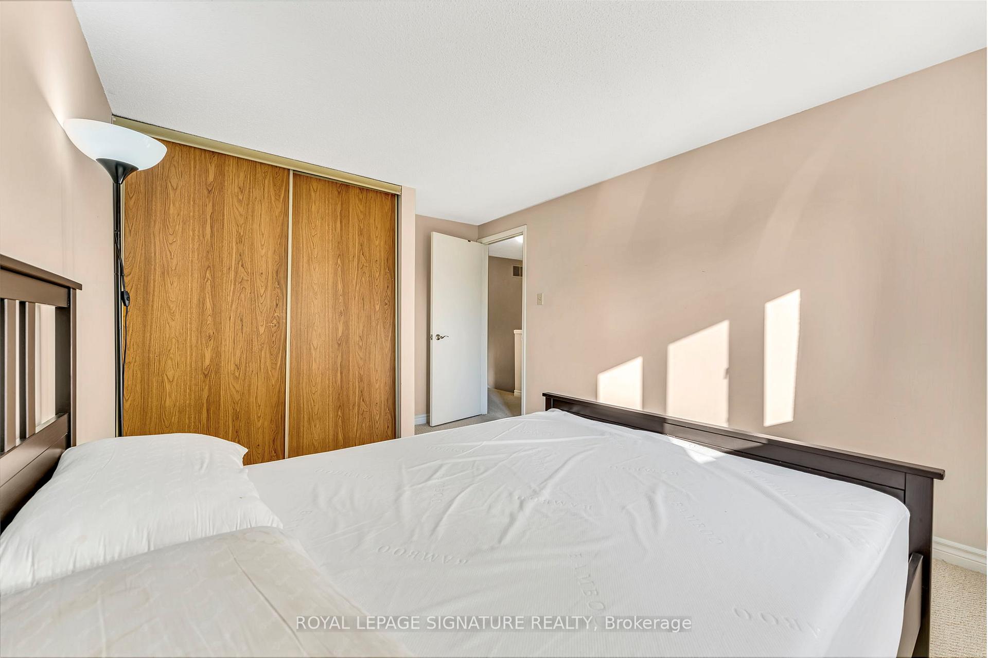 Photo 20 of Unit 33, 2079 The Collegeway Road, Mississauga, Erin Mills — HOMEH