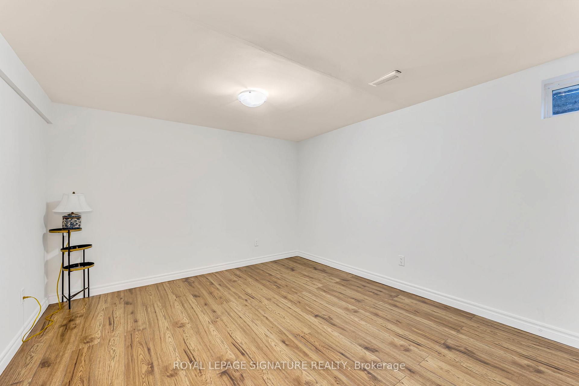 Photo 32 of Unit 33, 2079 The Collegeway Road, Mississauga, Erin Mills — HOMEH