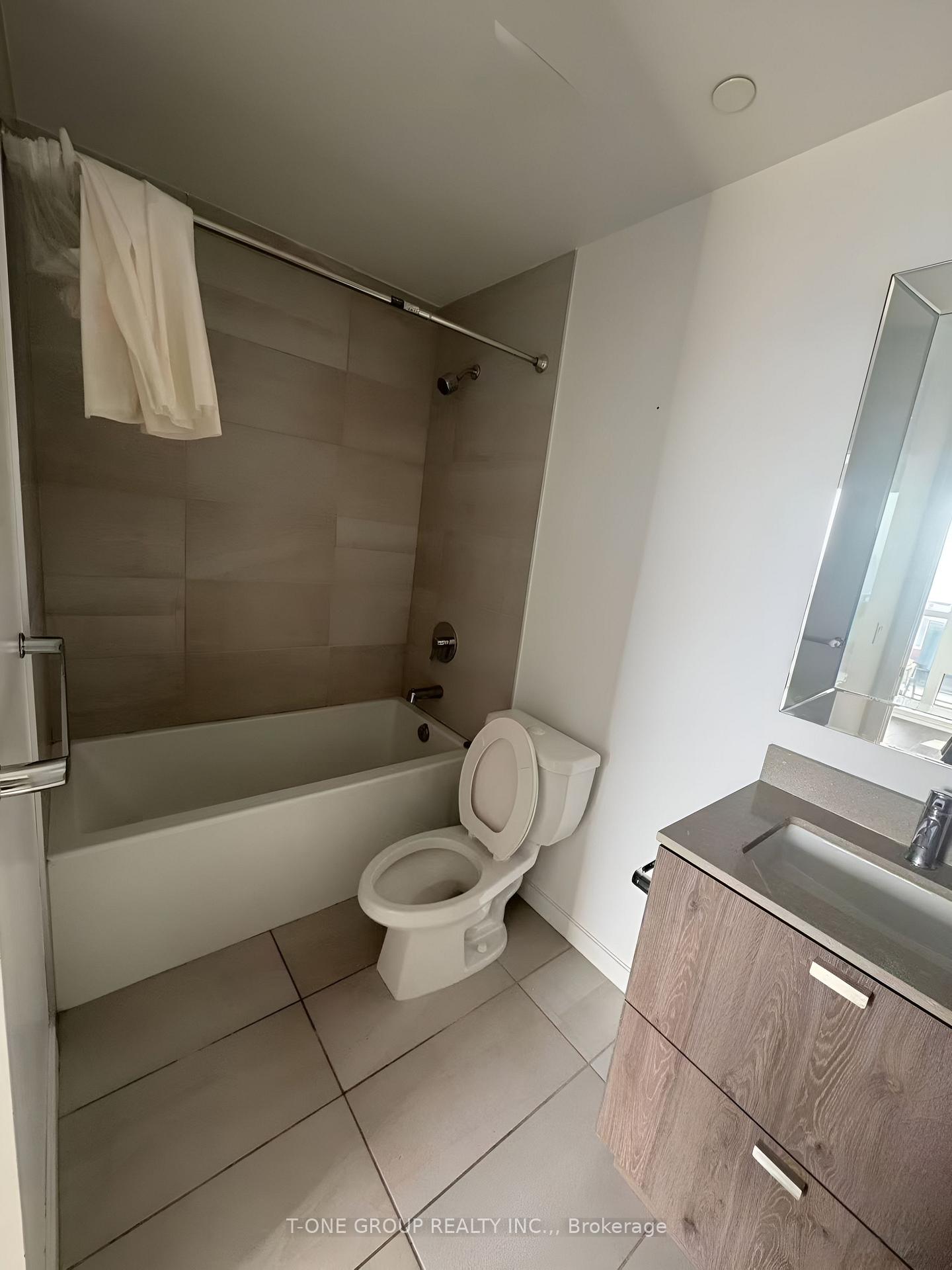 Photo 8 of Unit 3206, 56 Forest Manor Road, North York, Henry Farm — HOMEH
