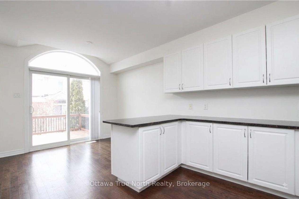 Photo 6 of 601 Malkowski Street, Ottawa, Kanata - Morgan's Grant/South March — HOMEH