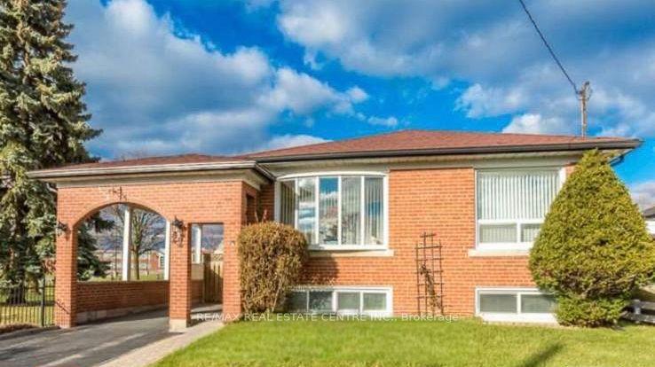 Photo 1 of 22 Beran Drive, Scarborough, Woburn — HOMEH