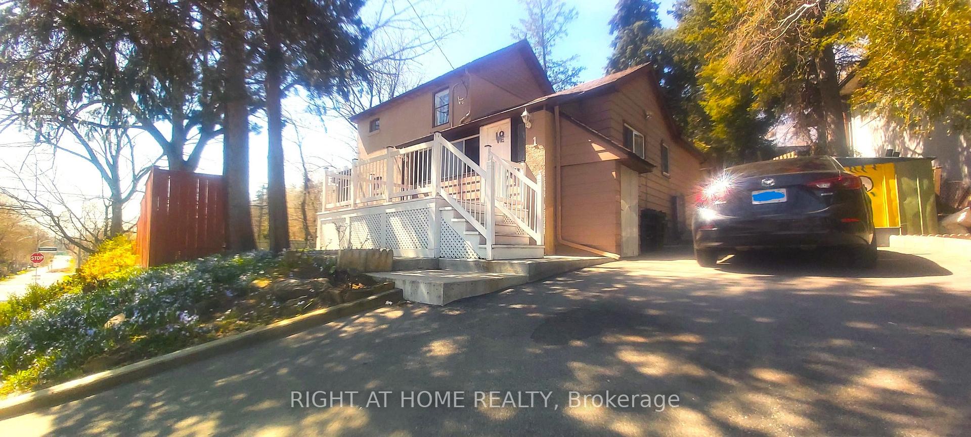 Photo of 1 Edgebrook Drive