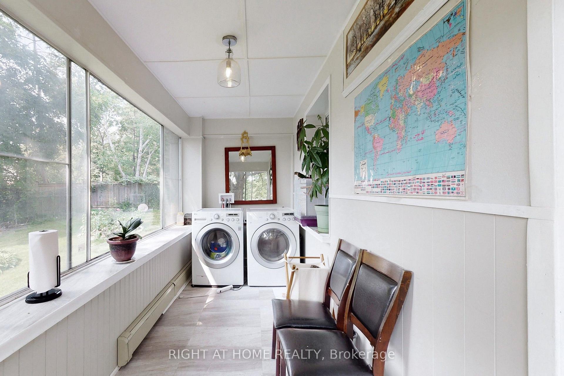 Photo 12 of 1 Edgebrook Drive, Etobicoke, Thistletown-Beaumonde Heights — HOMEH