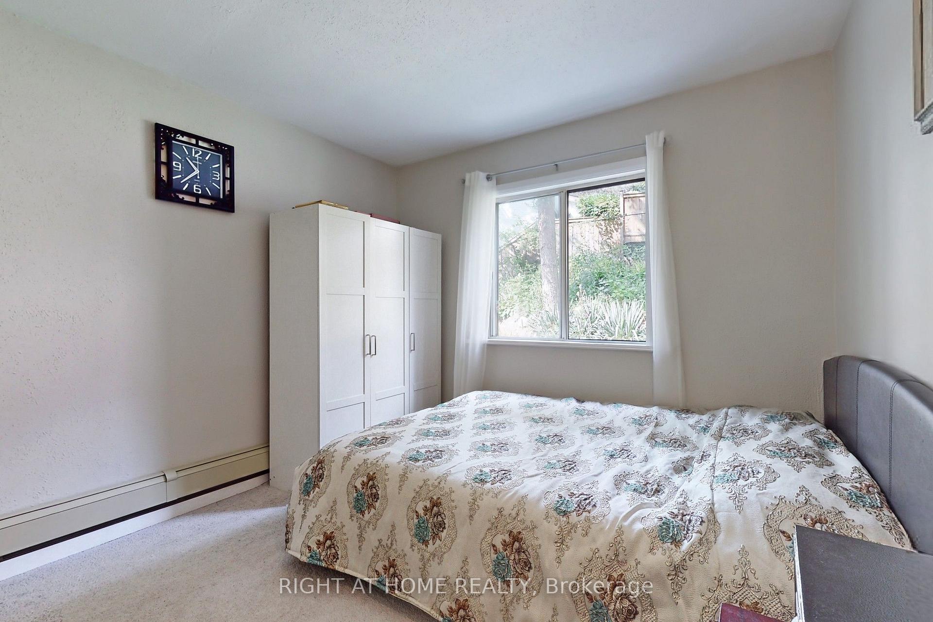 Photo 17 of 1 Edgebrook Drive, Etobicoke, Thistletown-Beaumonde Heights — HOMEH