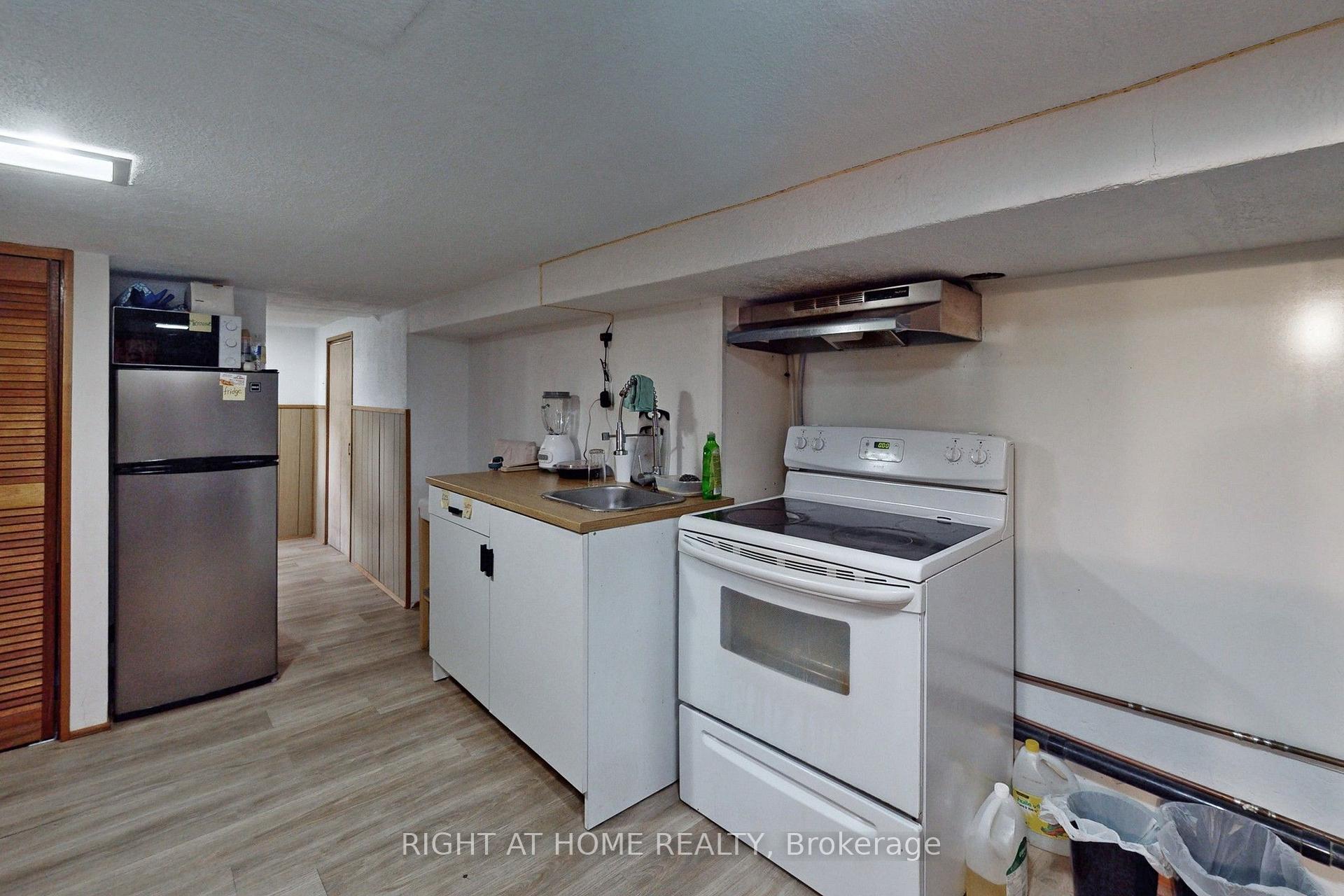Photo 22 of 1 Edgebrook Drive, Etobicoke, Thistletown-Beaumonde Heights — HOMEH