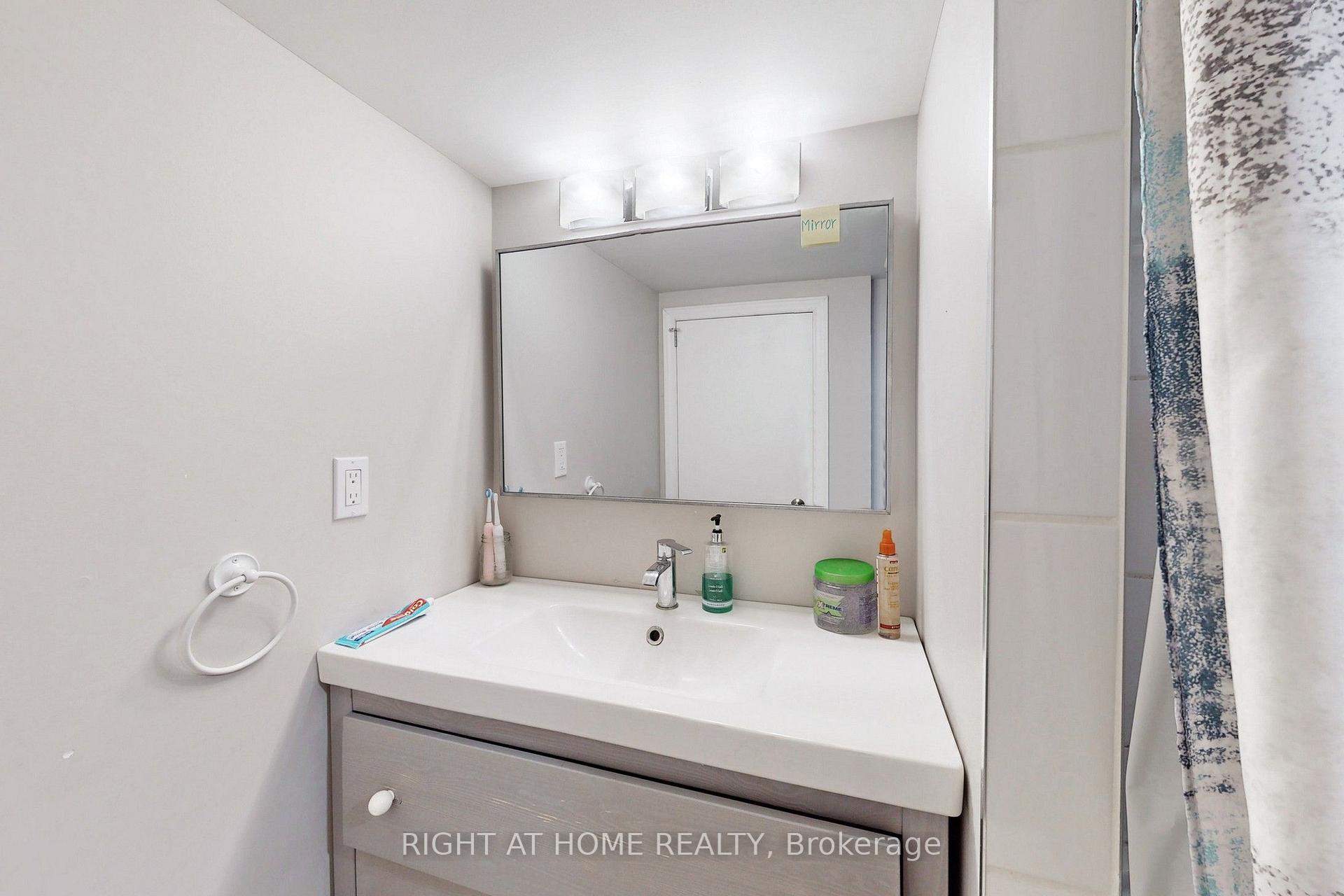 Photo 26 of 1 Edgebrook Drive, Etobicoke, Thistletown-Beaumonde Heights — HOMEH