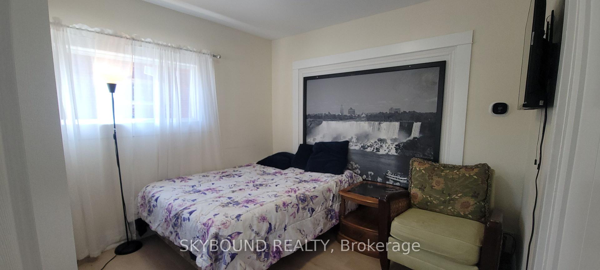 Front of Unit ROOM, 4869 Second Avenue