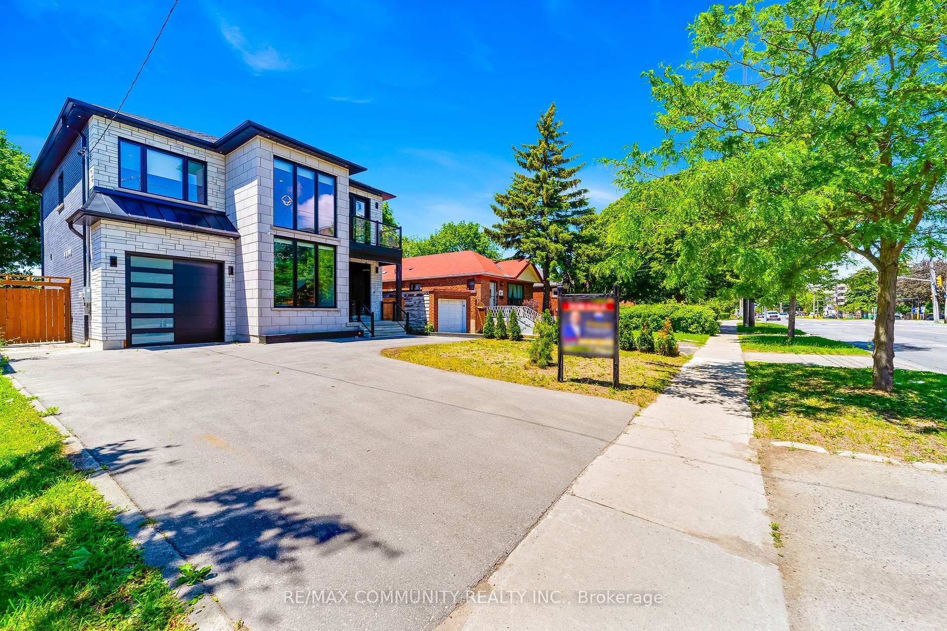 Photo 2 of 856 Kennedy Road, Scarborough, Ionview — HOMEH