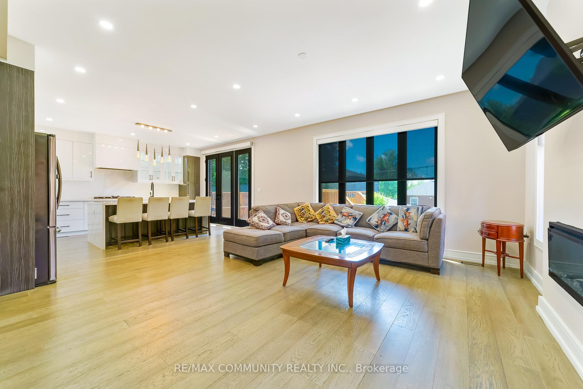 Photo 11 of 856 Kennedy Road, Scarborough, Ionview — HOMEH