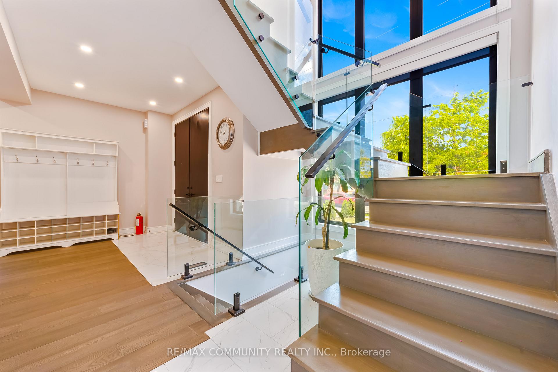 Photo 16 of 856 Kennedy Road, Scarborough, Ionview — HOMEH