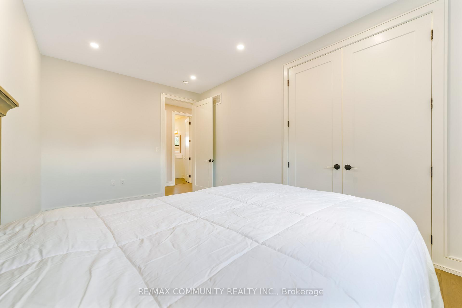 Photo 31 of 856 Kennedy Road, Scarborough, Ionview — HOMEH