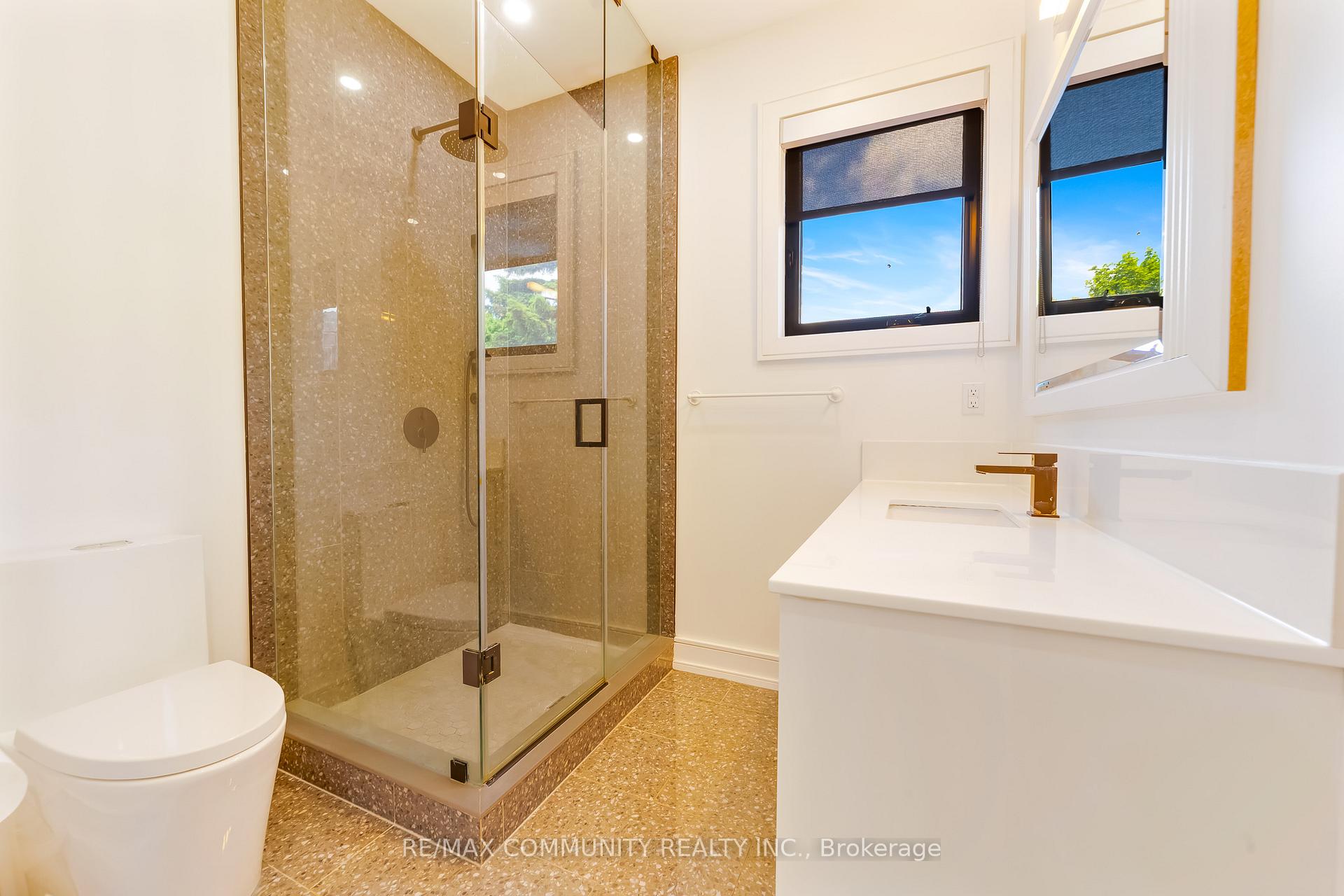 Photo 32 of 856 Kennedy Road, Scarborough, Ionview — HOMEH