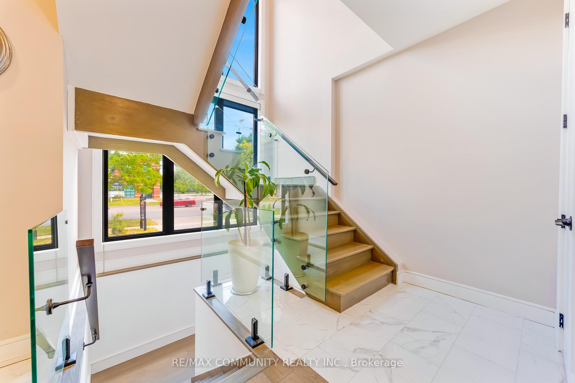 Photo 33 of 856 Kennedy Road, Scarborough, Ionview — HOMEH