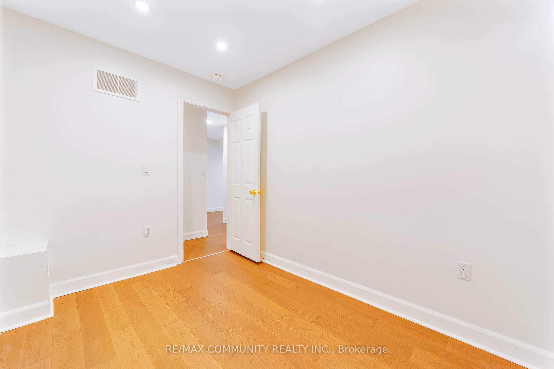 Photo 43 of 856 Kennedy Road, Scarborough, Ionview — HOMEH