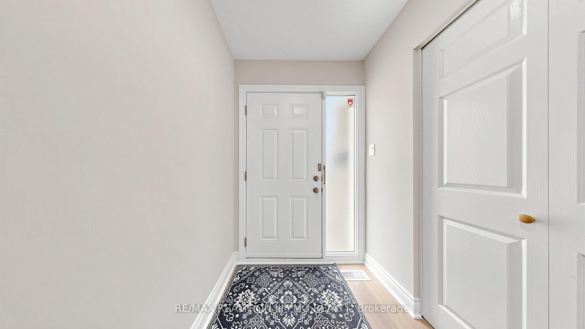 Photo 4 of 2571 Kennedy Road, Scarborough, Tam O'Shanter-Sullivan — HOMEH
