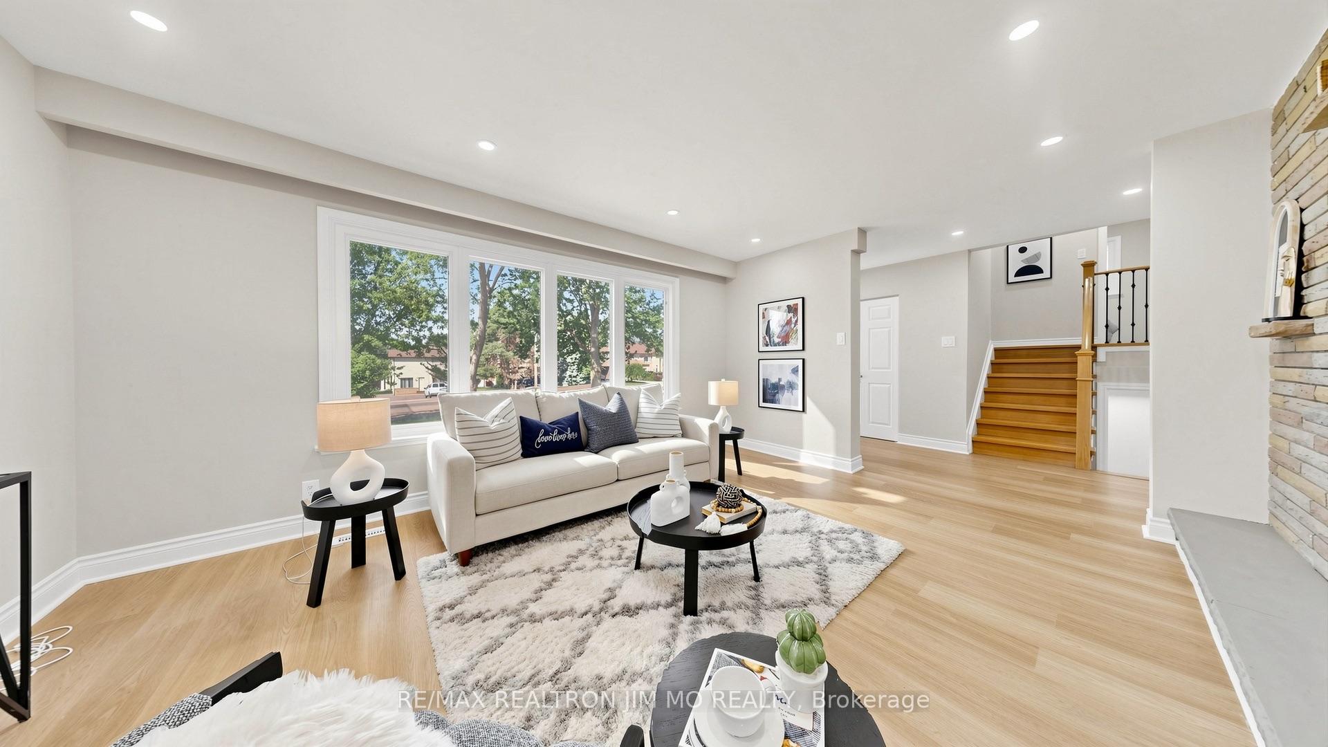 Photo 7 of 2571 Kennedy Road, Scarborough, Tam O'Shanter-Sullivan — HOMEH