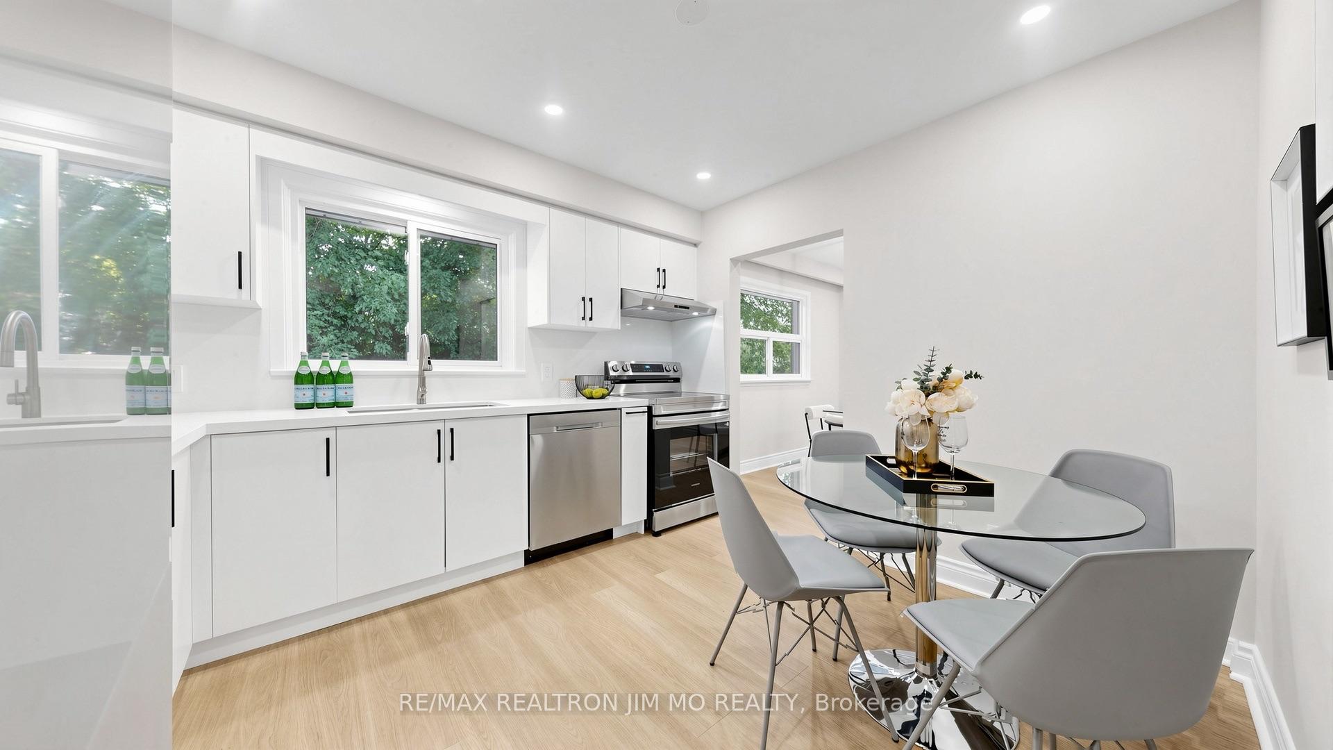 Photo 8 of 2571 Kennedy Road, Scarborough, Tam O'Shanter-Sullivan — HOMEH