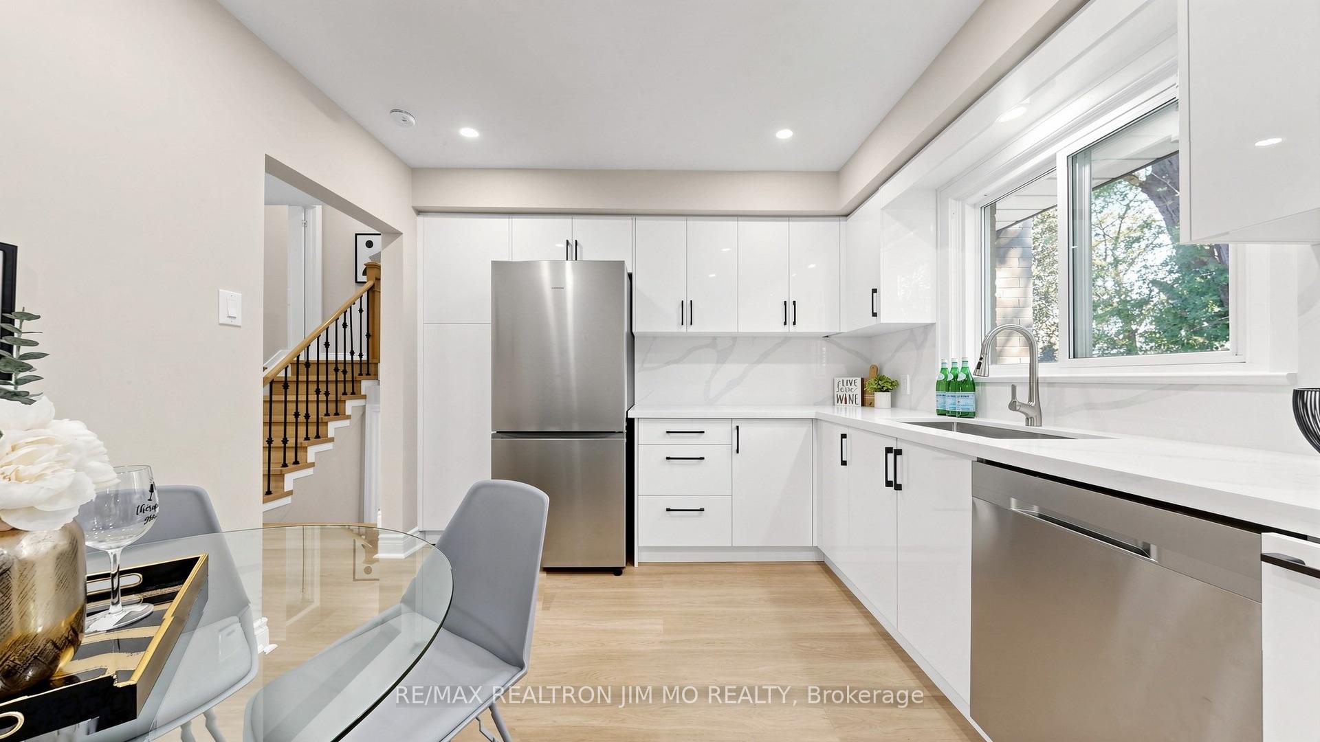 Photo 11 of 2571 Kennedy Road, Scarborough, Tam O'Shanter-Sullivan — HOMEH
