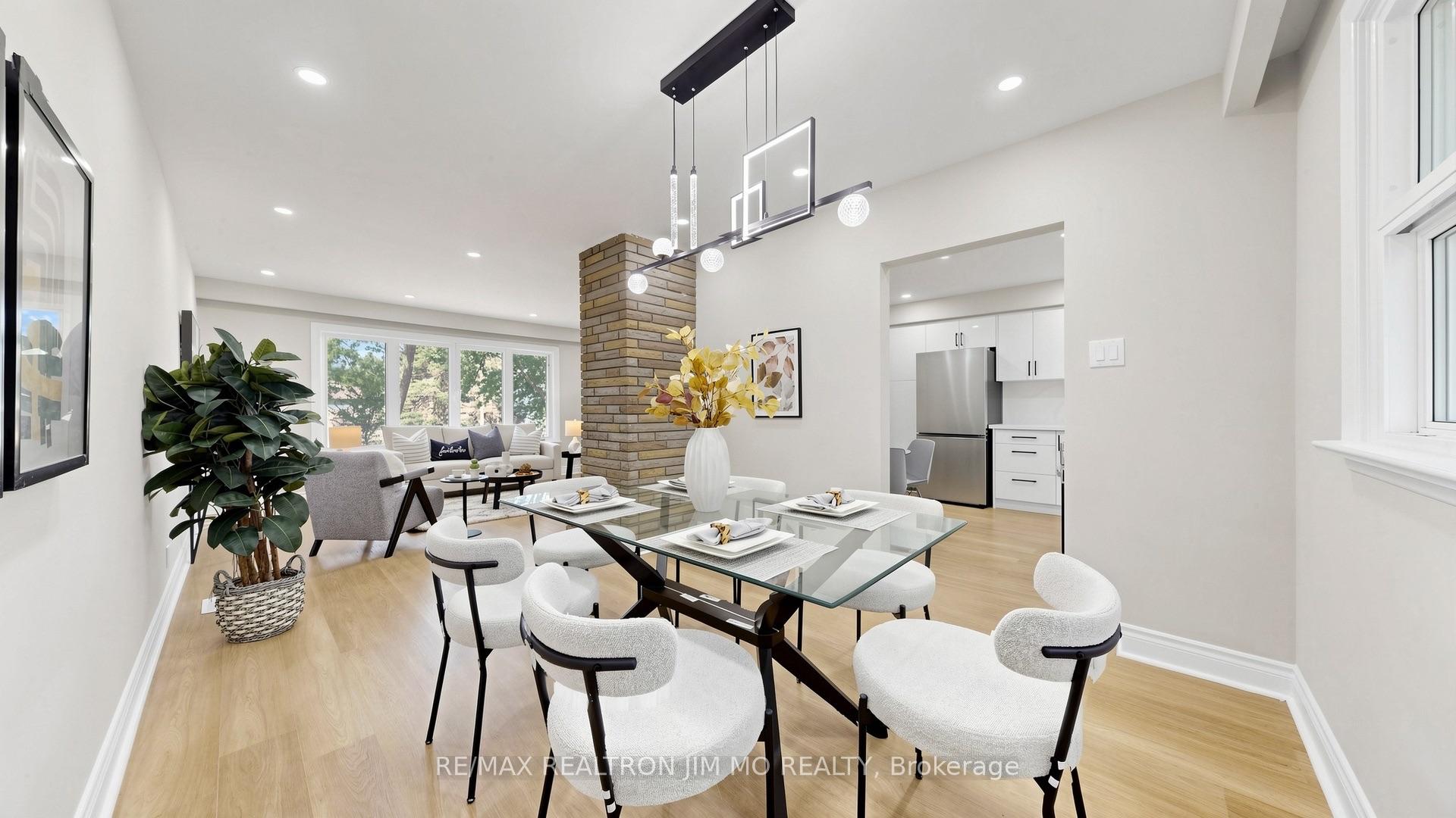 Photo 13 of 2571 Kennedy Road, Scarborough, Tam O'Shanter-Sullivan — HOMEH