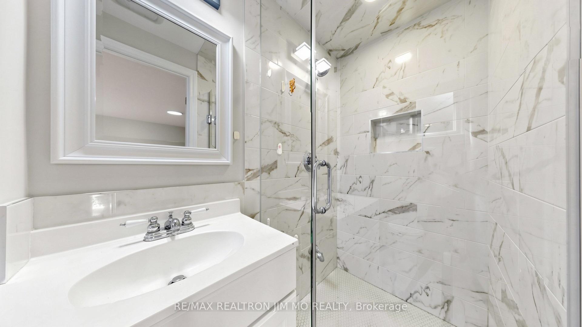 Photo 17 of 2571 Kennedy Road, Scarborough, Tam O'Shanter-Sullivan — HOMEH