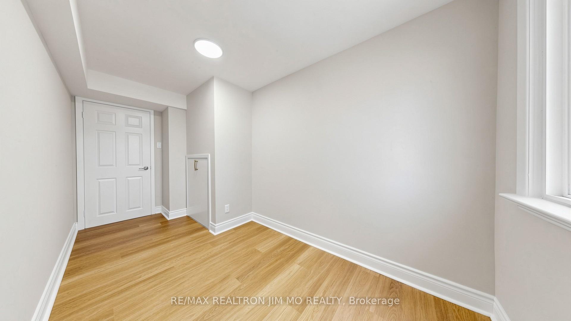 Photo 18 of 2571 Kennedy Road, Scarborough, Tam O'Shanter-Sullivan — HOMEH